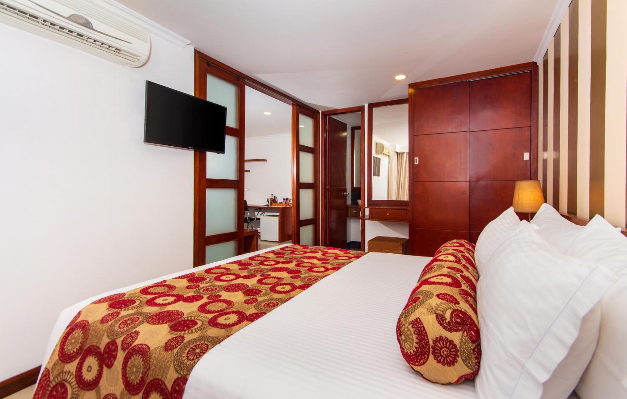 The Morgana Poblado Suites Hotel Medellin Room photo