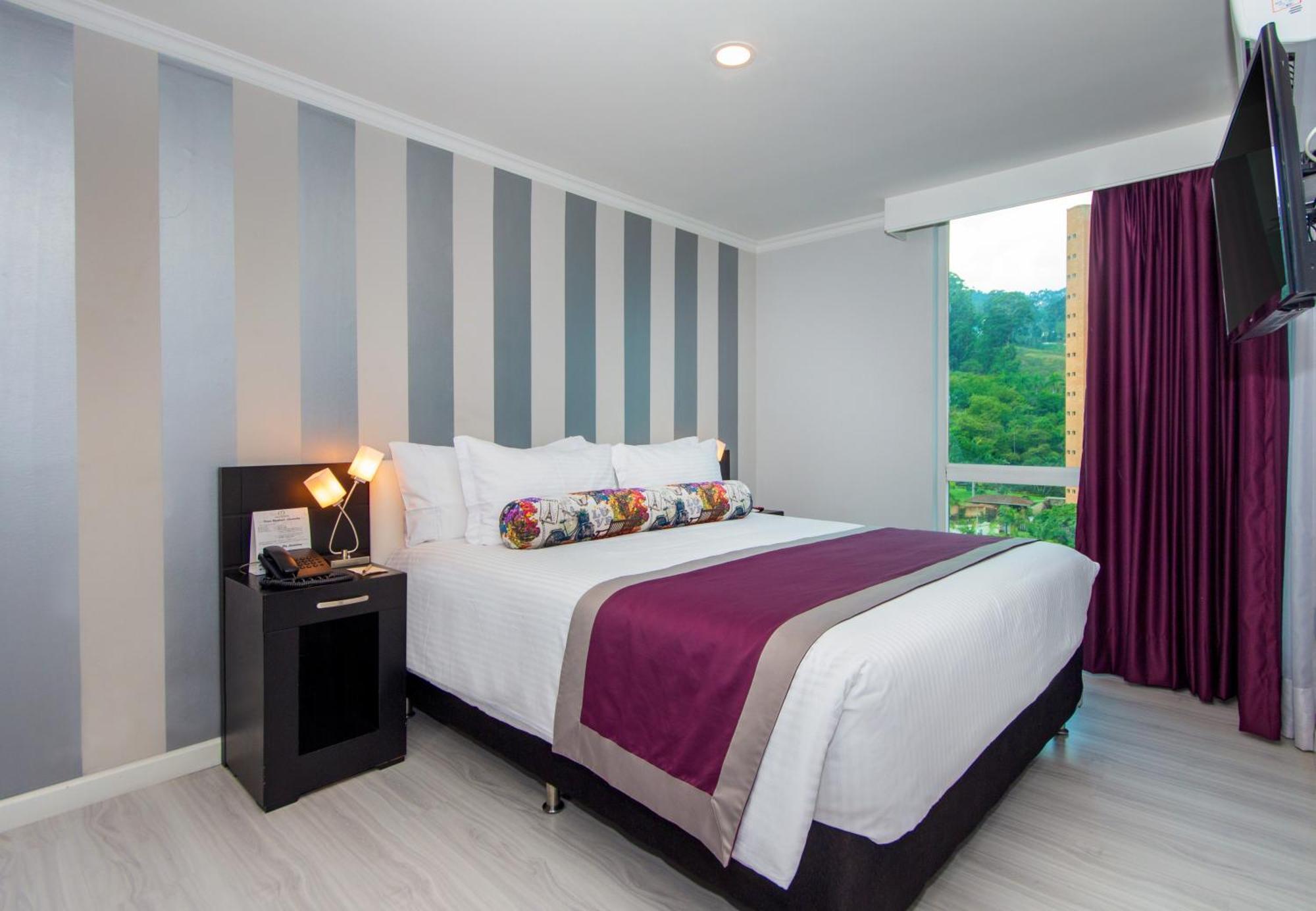The Morgana Poblado Suites Hotel Medellin Room photo