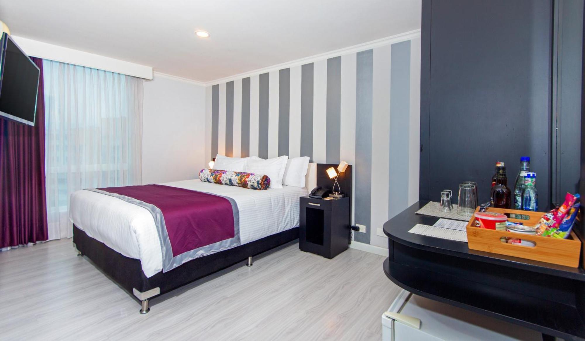 The Morgana Poblado Suites Hotel Medellin Room photo